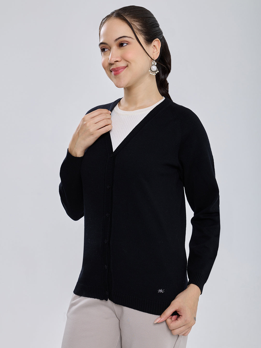 Women Black Solid V Neck Full Sleeve Cardigan