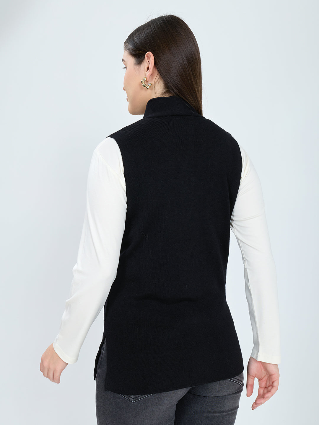 Women Black Solid V Neck Sleeveless Cardigan