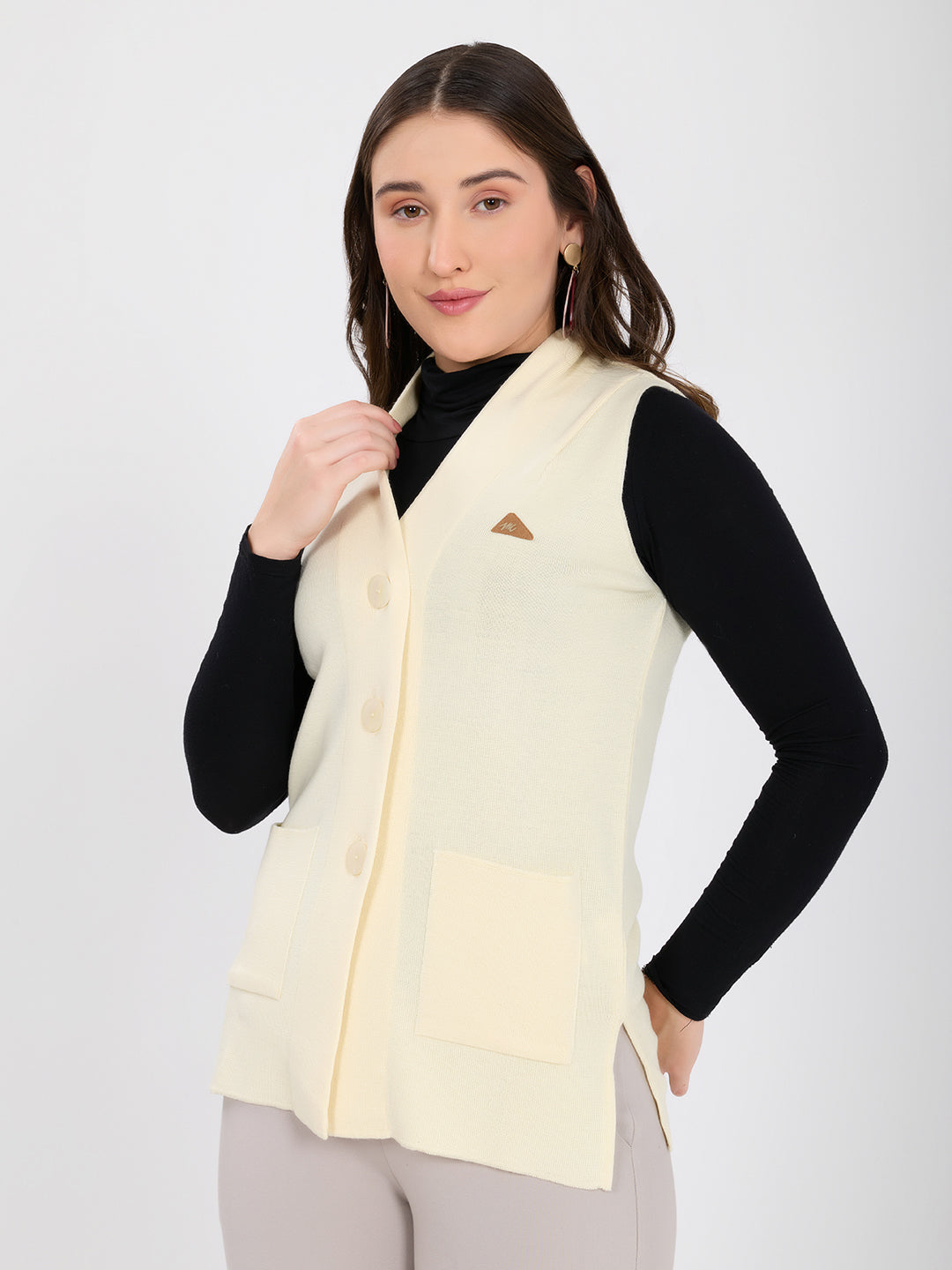 Women Cream Solid V Neck Sleeveless Cardigan