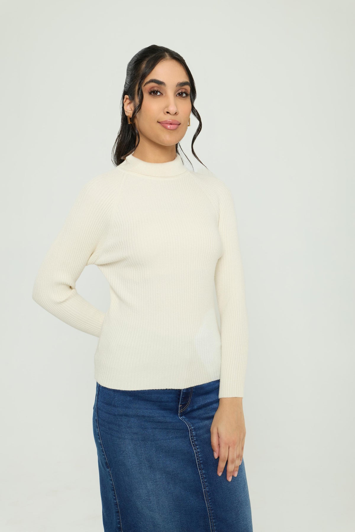 Women White Solid High Neck Full Sleeve Sceavy