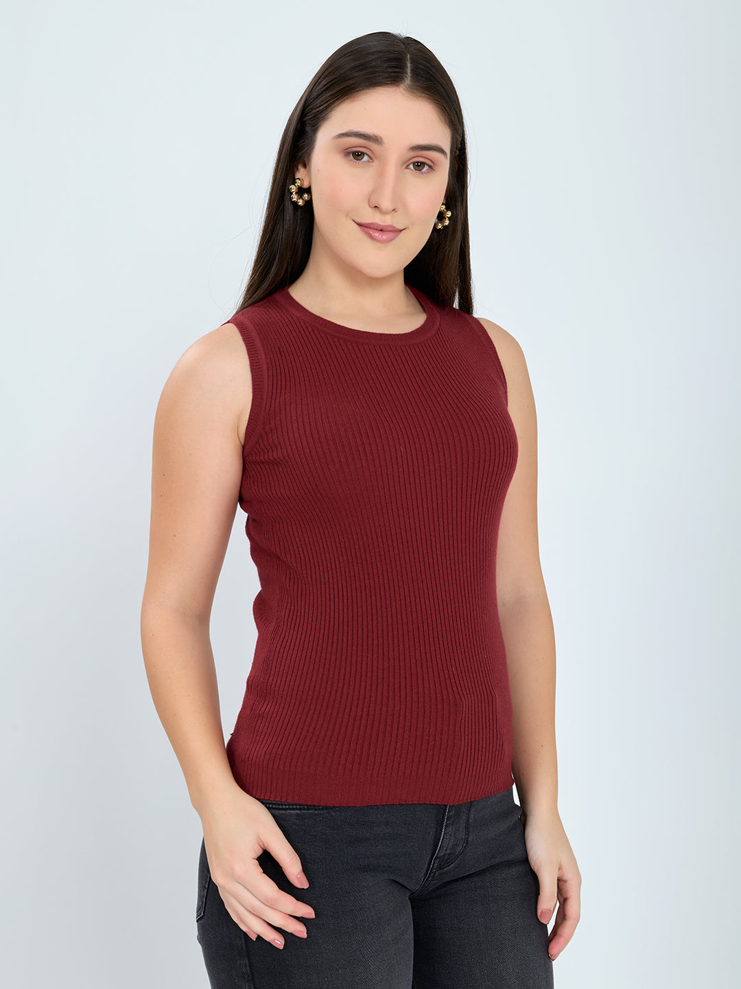 Women Maroon Solid Round Neck Sleeveless Sceavy