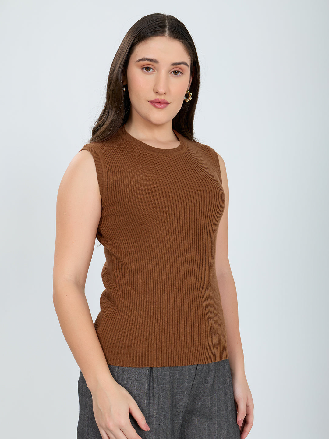 Women Rust Solid Round Neck Sleeveless Sceavy