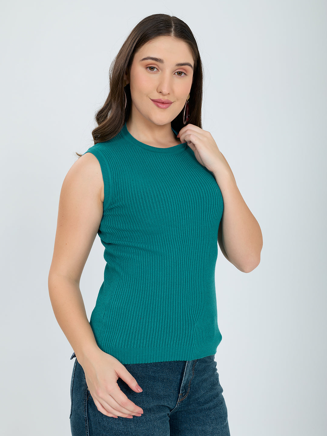 Women Teal Blue Solid Round Neck Sleeveless Sceavy