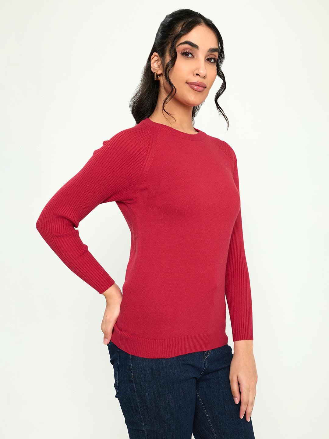 Women Red Solid Round Neck Full Sleeve Sceavy