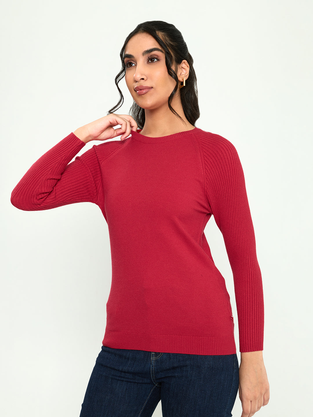 Women Red Solid Round Neck Full Sleeve Sceavy
