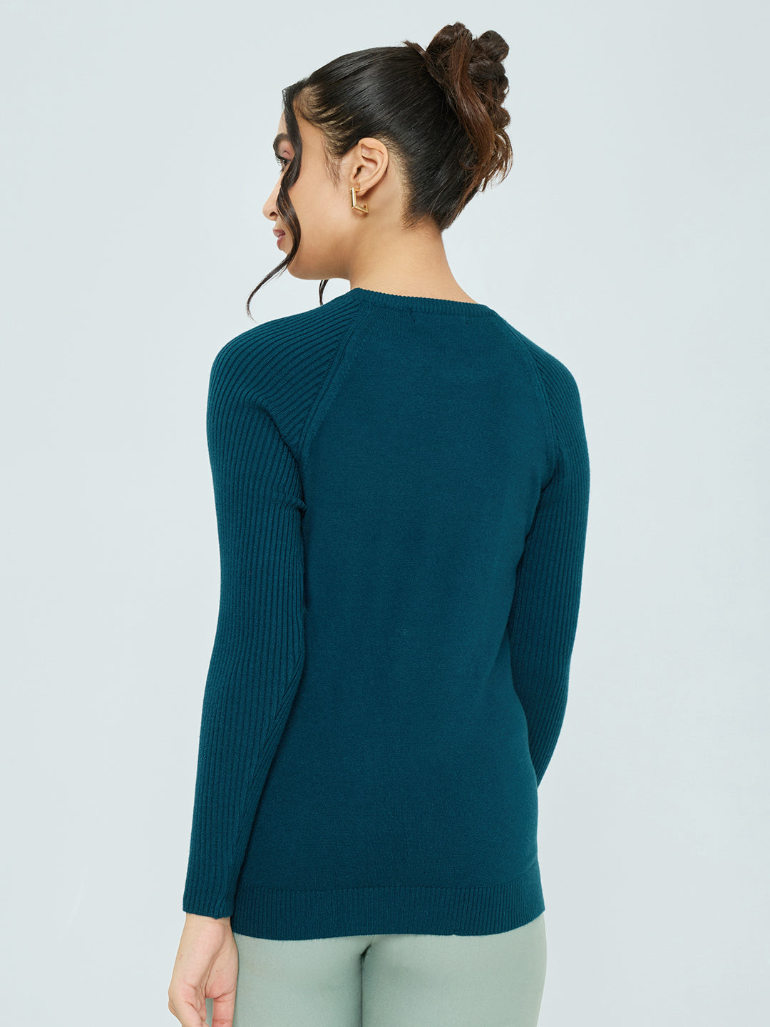 Women Teal Blue Solid Round Neck Full Sleeve Sceavy