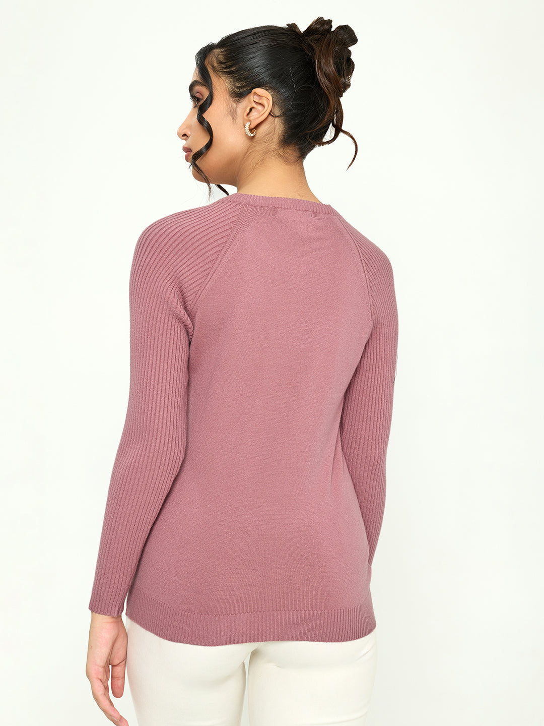 Women Light Pink Solid Round Neck Full Sleeve Sceavy