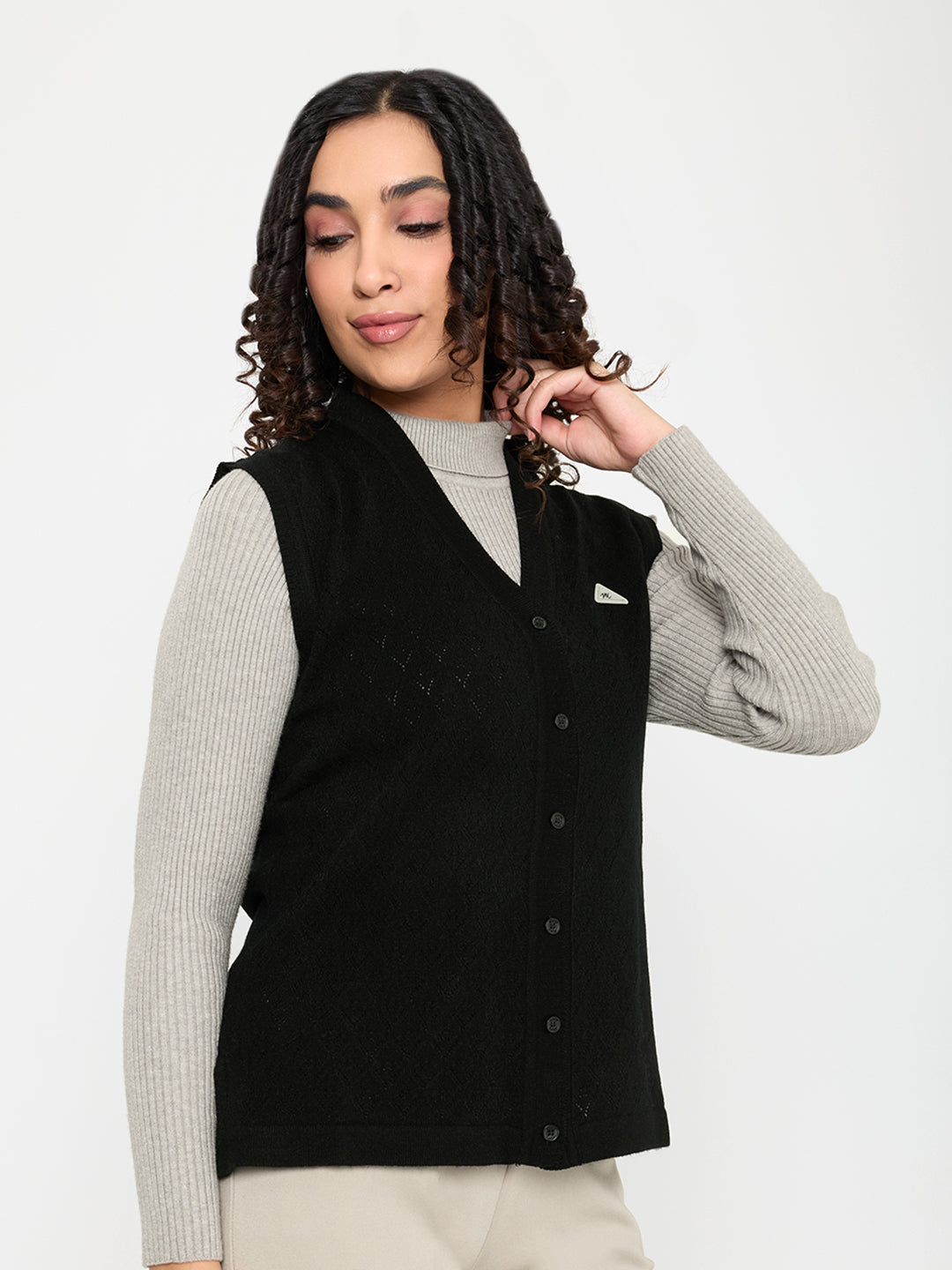 Women Black Self Design V Neck Sleeveless Cardigan