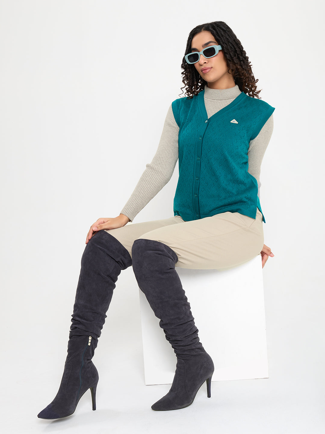Women Teal Blue Self Design V Neck Sleeveless Cardigan