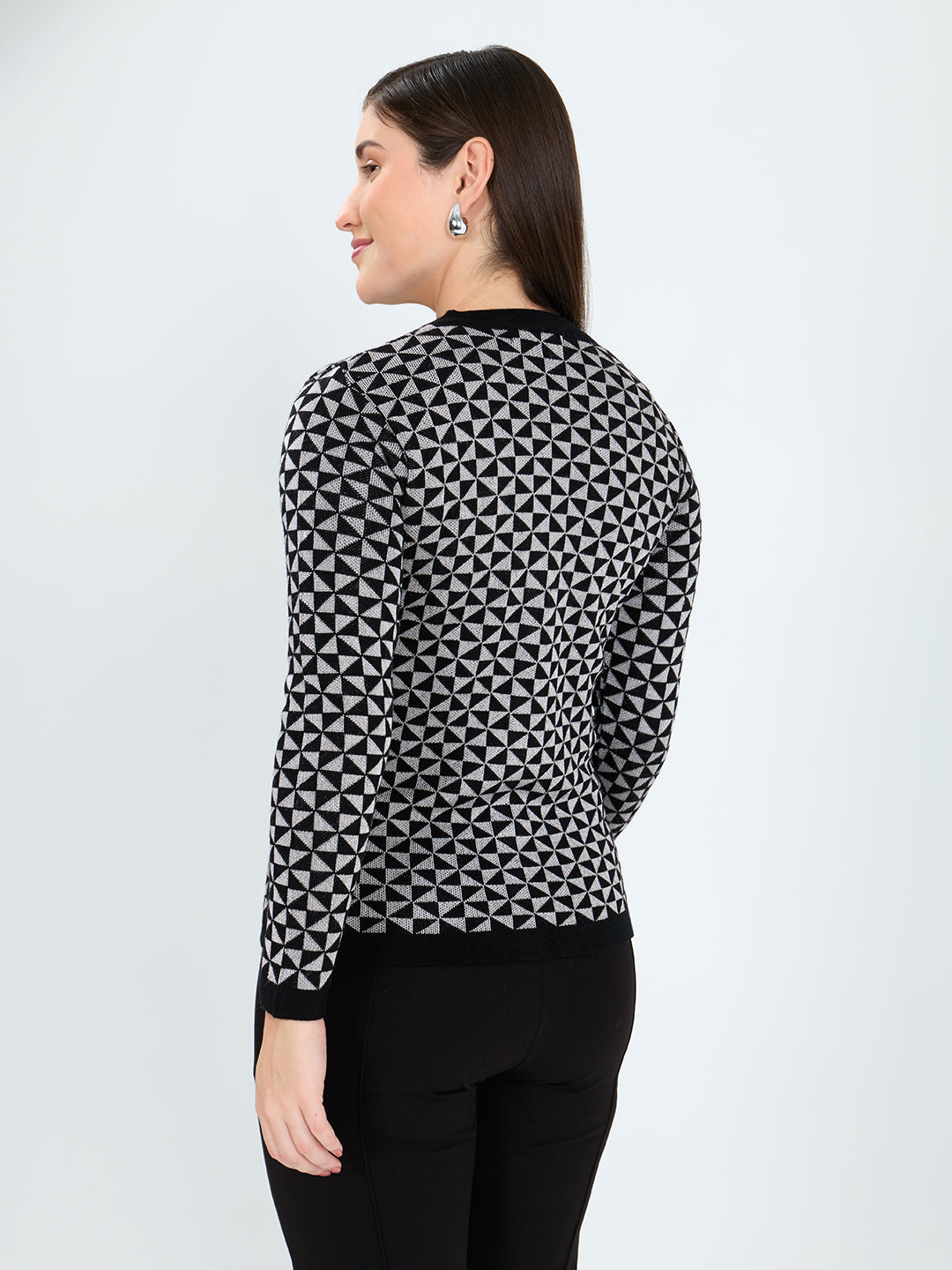 Women Black Geometric Block V Neck Full Sleeve Cardigan