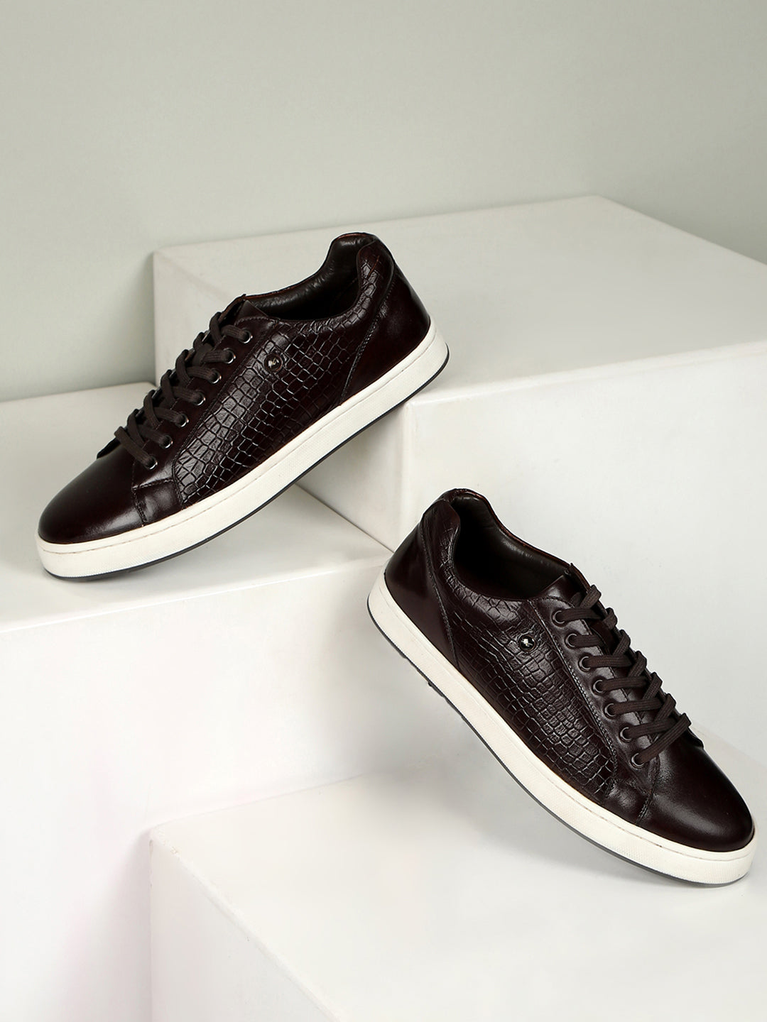 Men Brown Lace-Up Genuine Leather Casual Sneaker