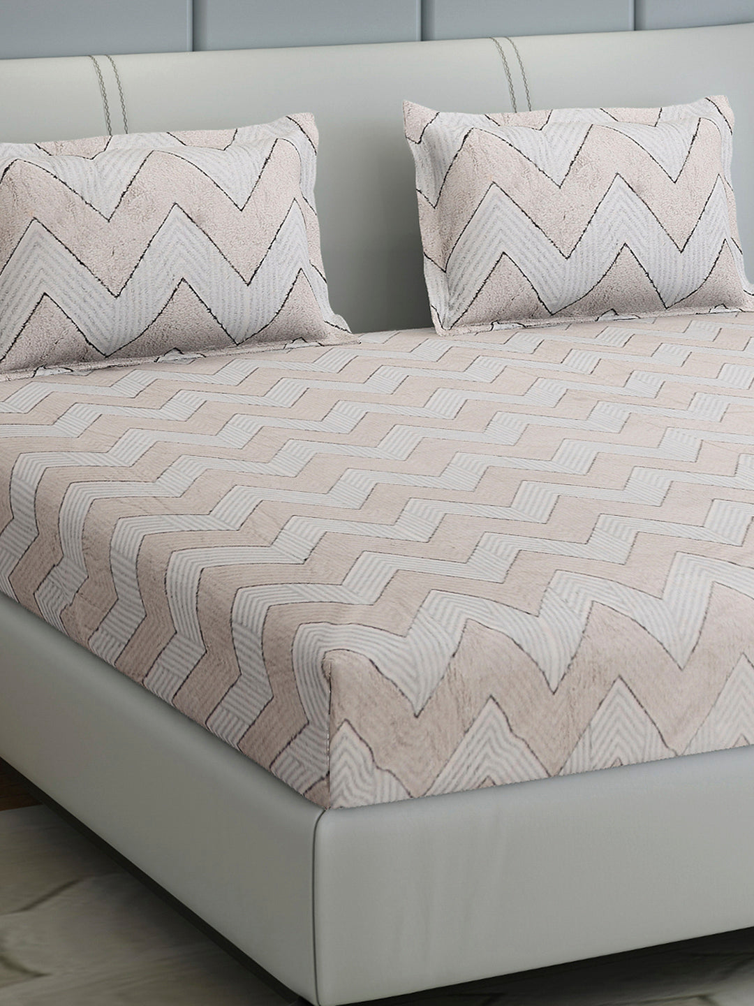 378 GSM 100% Polyester King Bed 1 Bedsheet with 2 Pillow Cover (Hill Top)