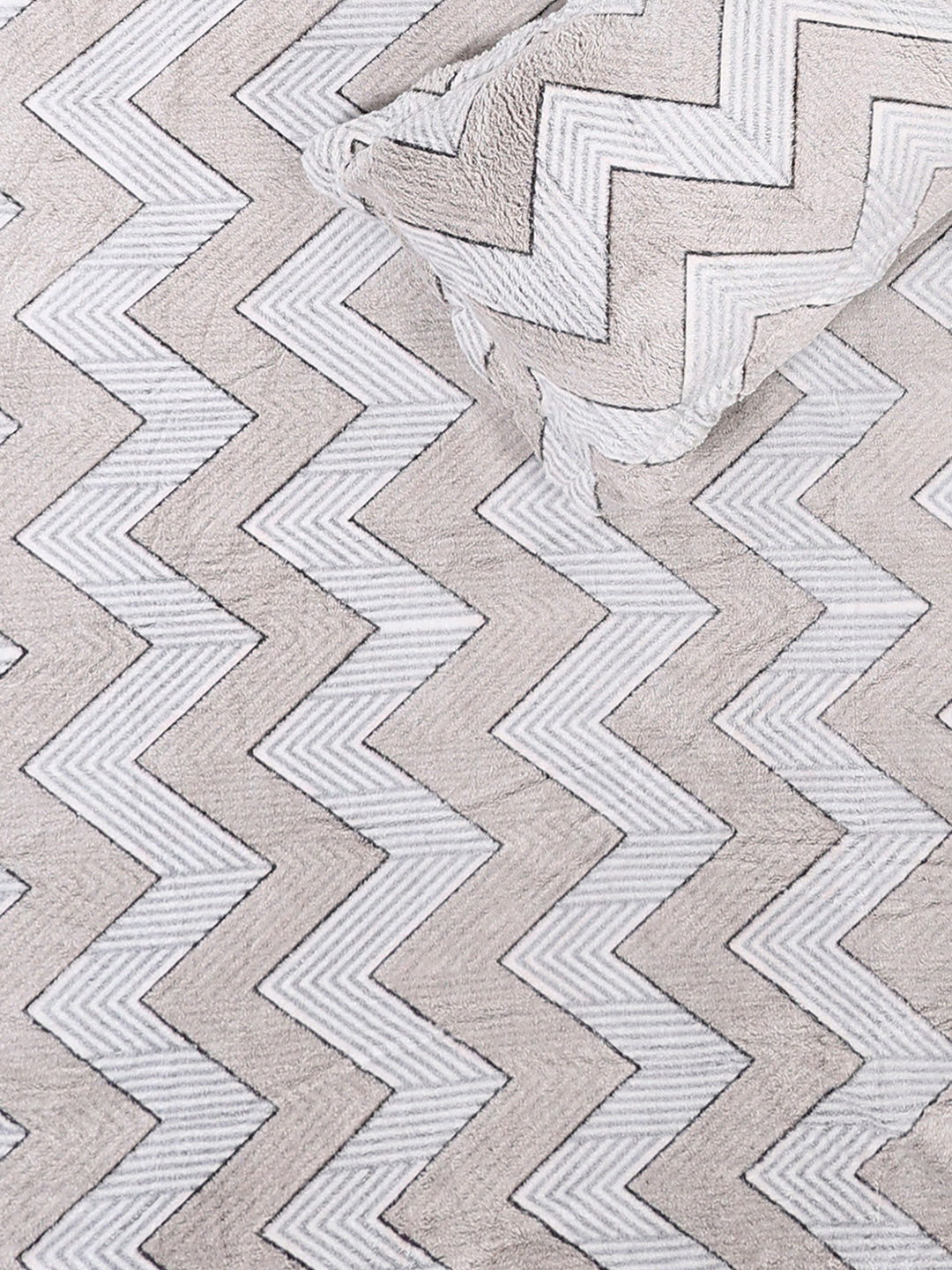 378 GSM 100% Polyester King Bed 1 Bedsheet with 2 Pillow Cover (Hill Top)