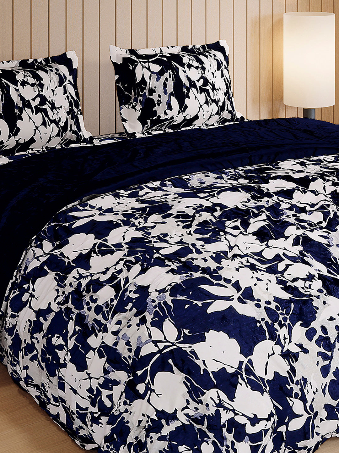 904 GSM 100% Polyester Double Bed 1 Bedsheet, 1 Duvet Cover & 2 Pillow Cover (Meteor 4 Pcs Set)