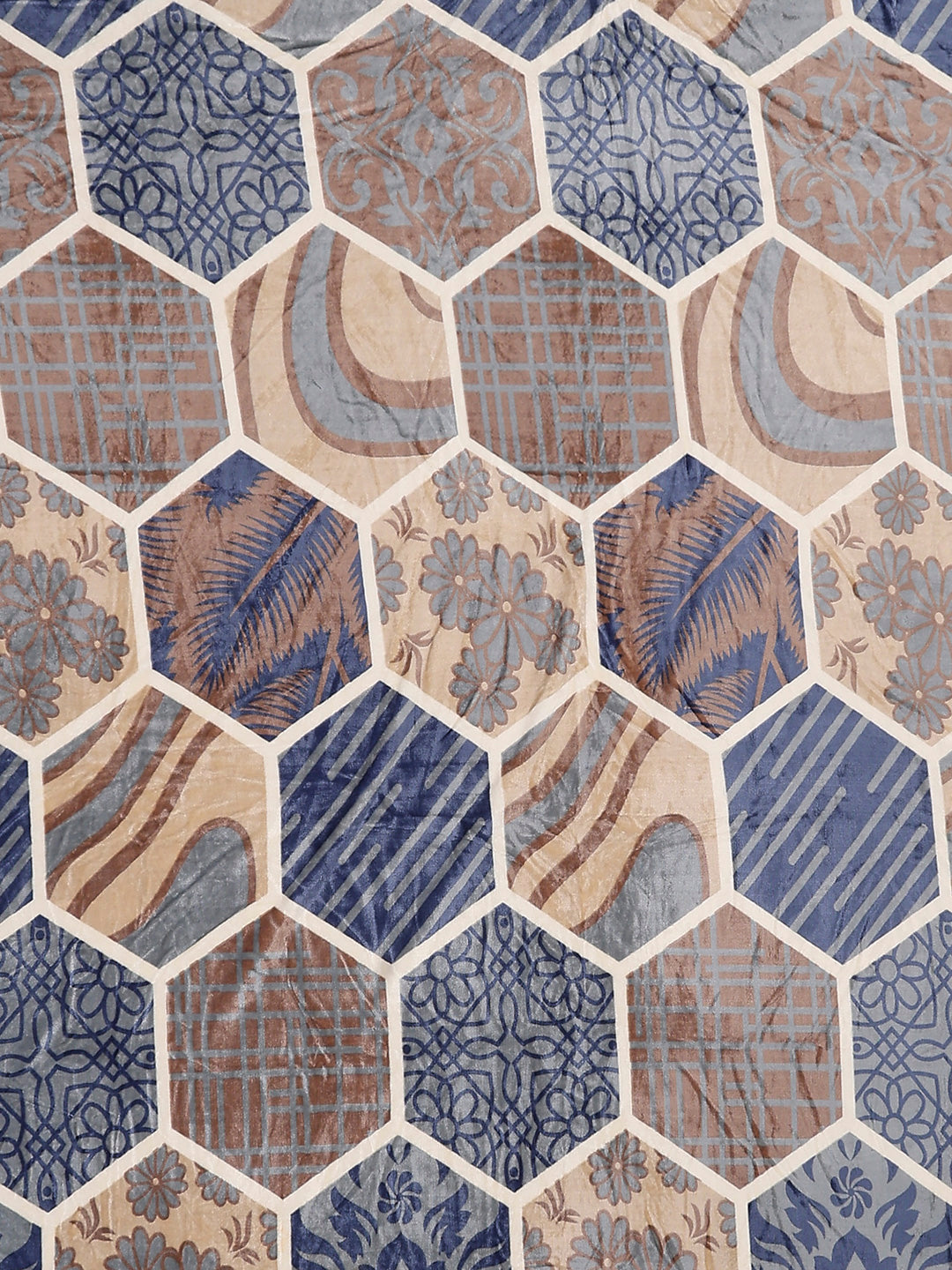 487 GSM 100% Polyester Double Bed 1 Bedsheet, 2 Pillow Cover & 2 Cushion Case (Pristine 4 Pcs Set)