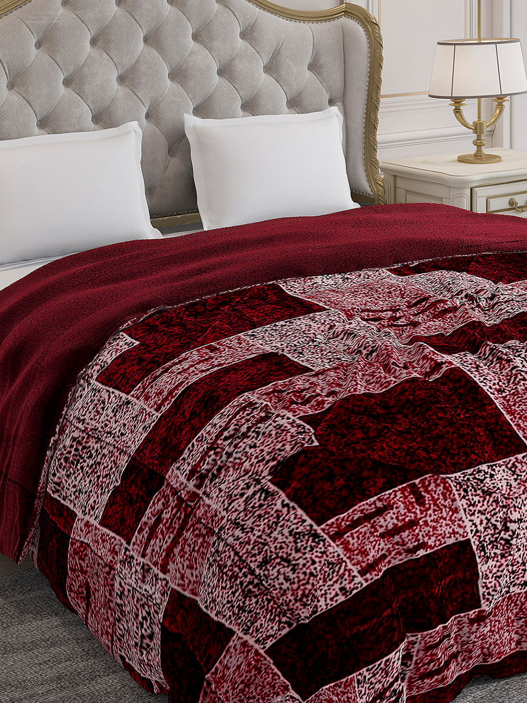 Printed Double Bed 852 GSM Comforter for Winter - (Altroz)