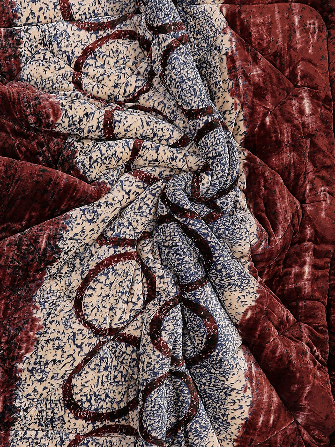 Printed Double Bed 852 GSM Comforter for Winter - (Altroz)