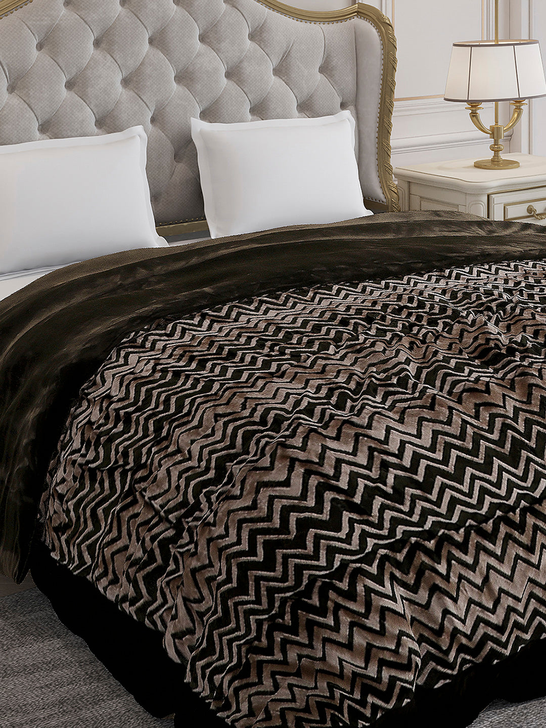 Printed Double Bed 1078 GSM Comforter for Winter - (Delicate)