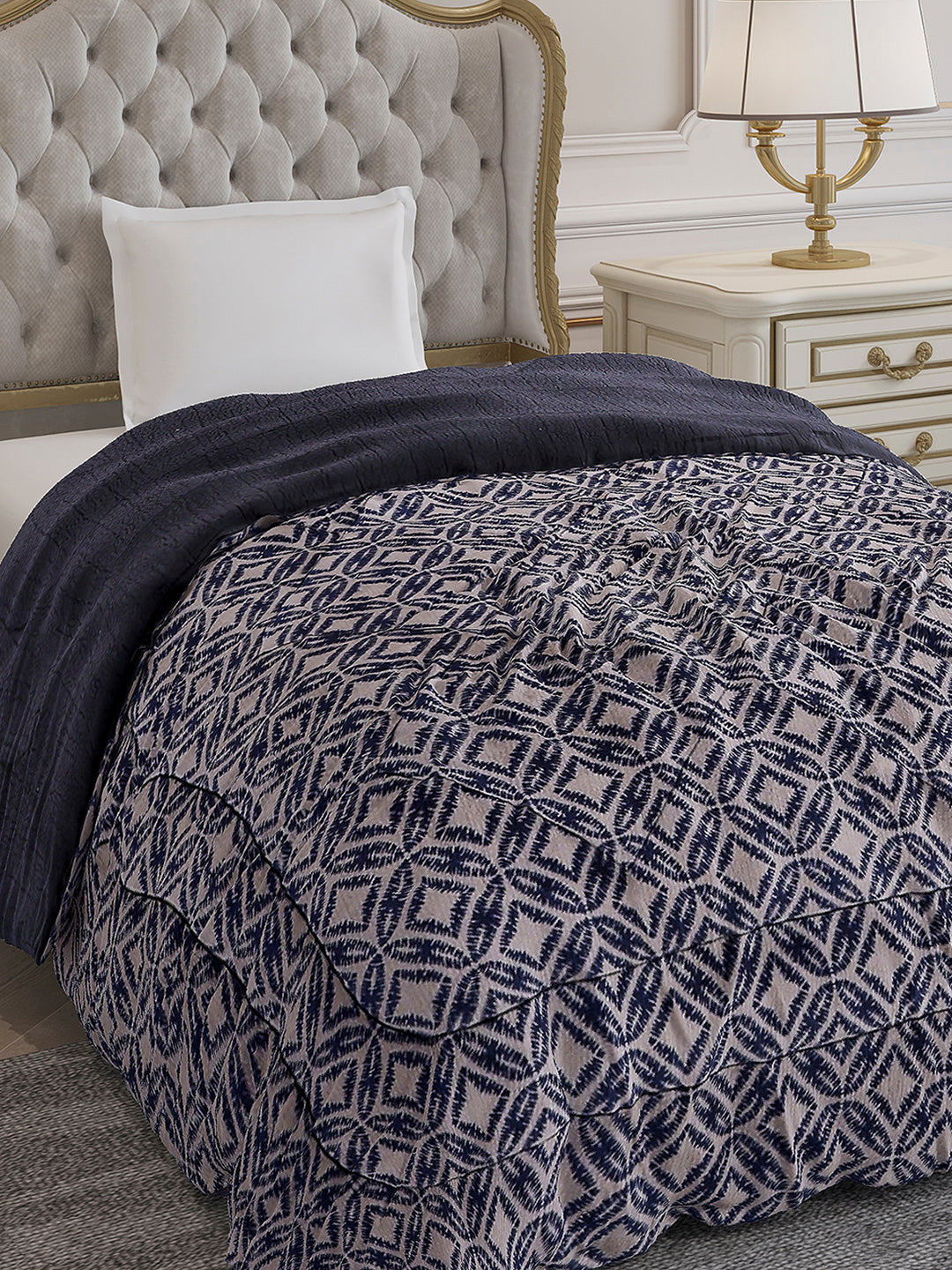 Printed Single Bed 1114 GSM Comforter for Winter - (Nixie)