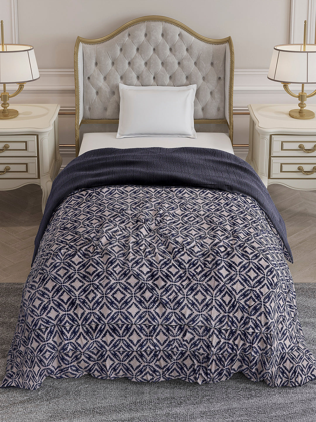 Printed Single Bed 1114 GSM Comforter for Winter - (Nixie)