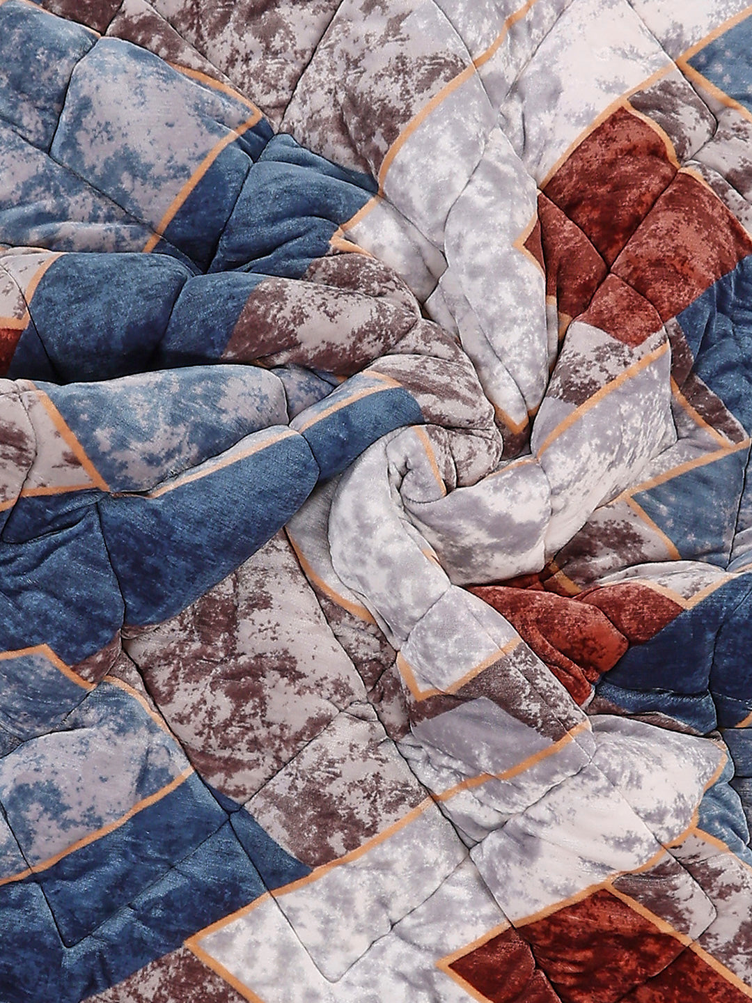 Printed Single Bed 966 GSM Comforter for Winter - (Teresa)