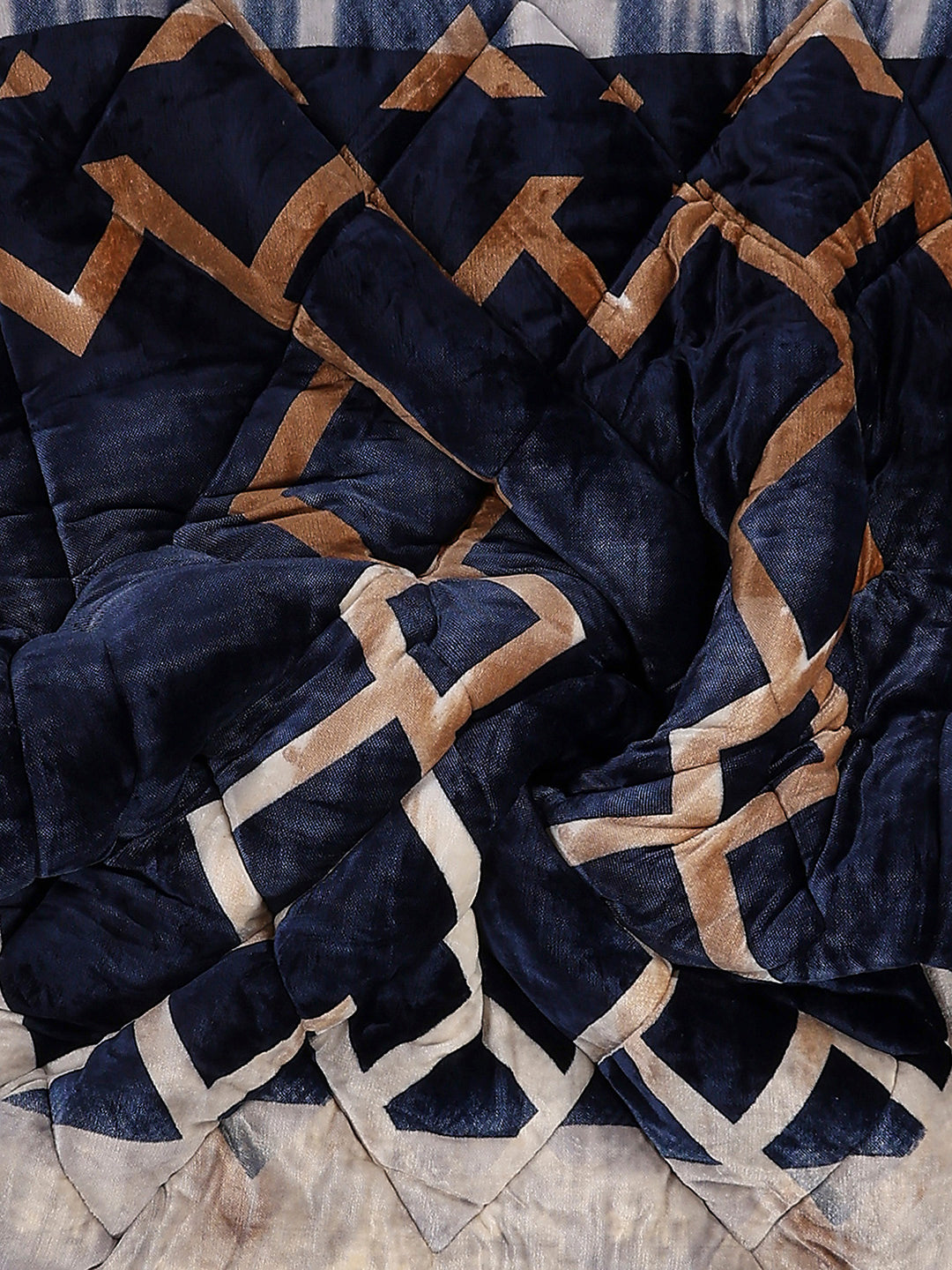 Printed Single Bed 1023 GSM Comforter for Winter - (Ultra)