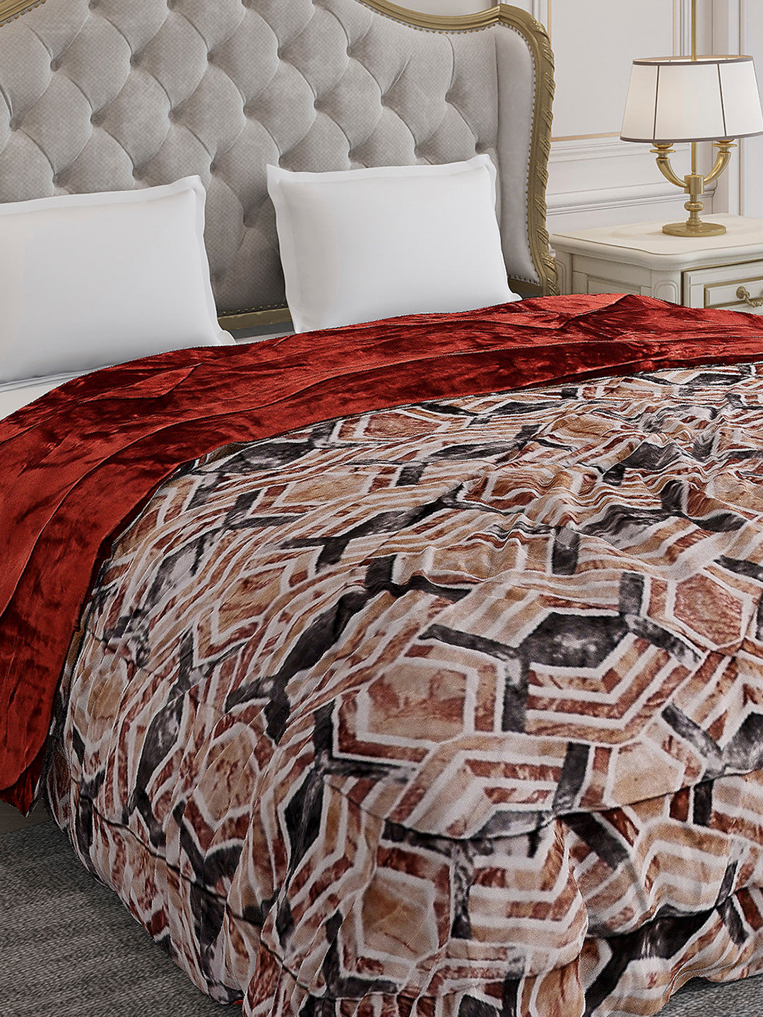 Printed Double Bed 1009 GSM Comforter for Winter - (Wild Beauty)