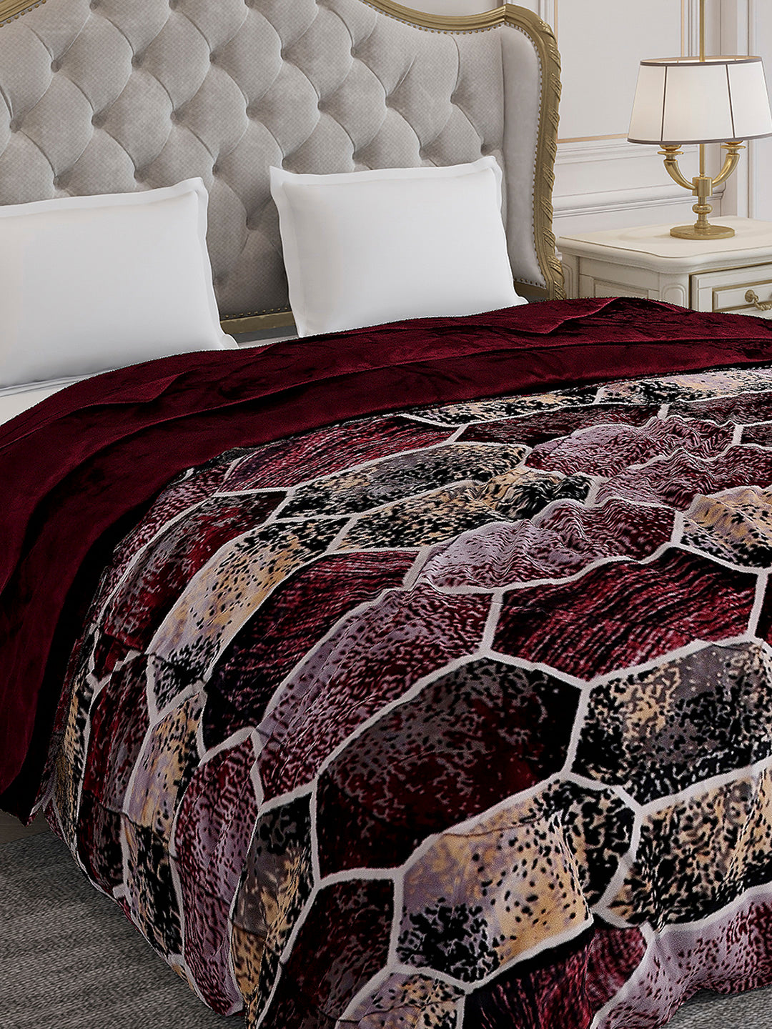 Printed Double Bed 1061 GSM Comforter for Winter - (Wisdom Gold)