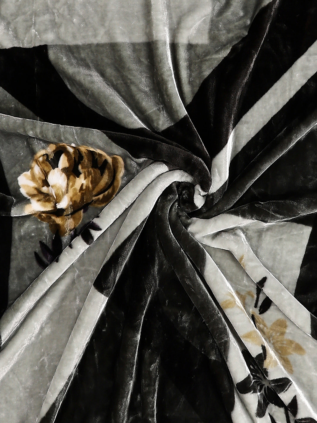 Printed Single Bed 2 Ply, 895 GSM Blanket for Heavy Winter - (Lavish Pvc)