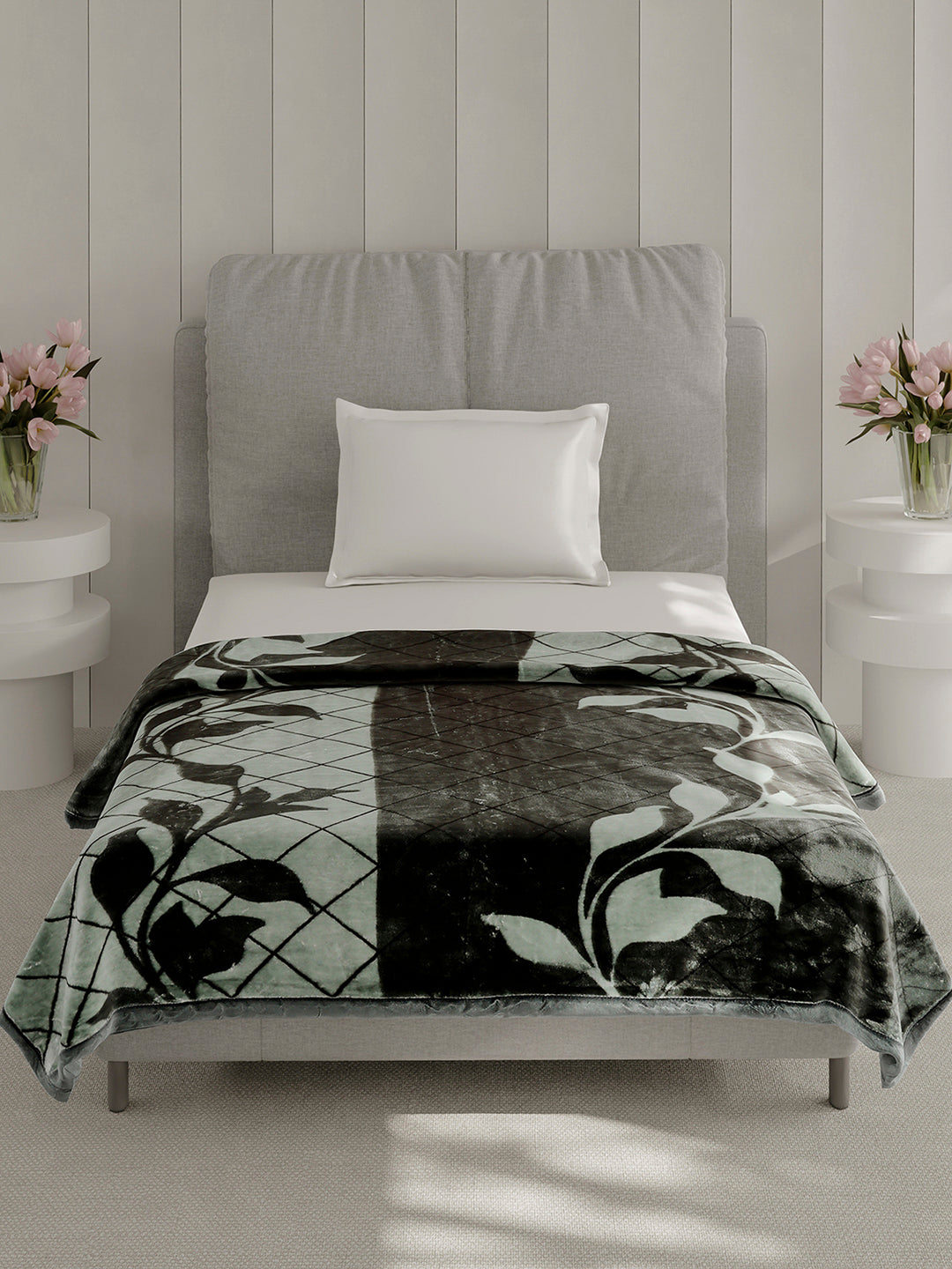 Printed Single Bed 2 Ply, 895 GSM Blanket for Heavy Winter - (Lavish Pvc)