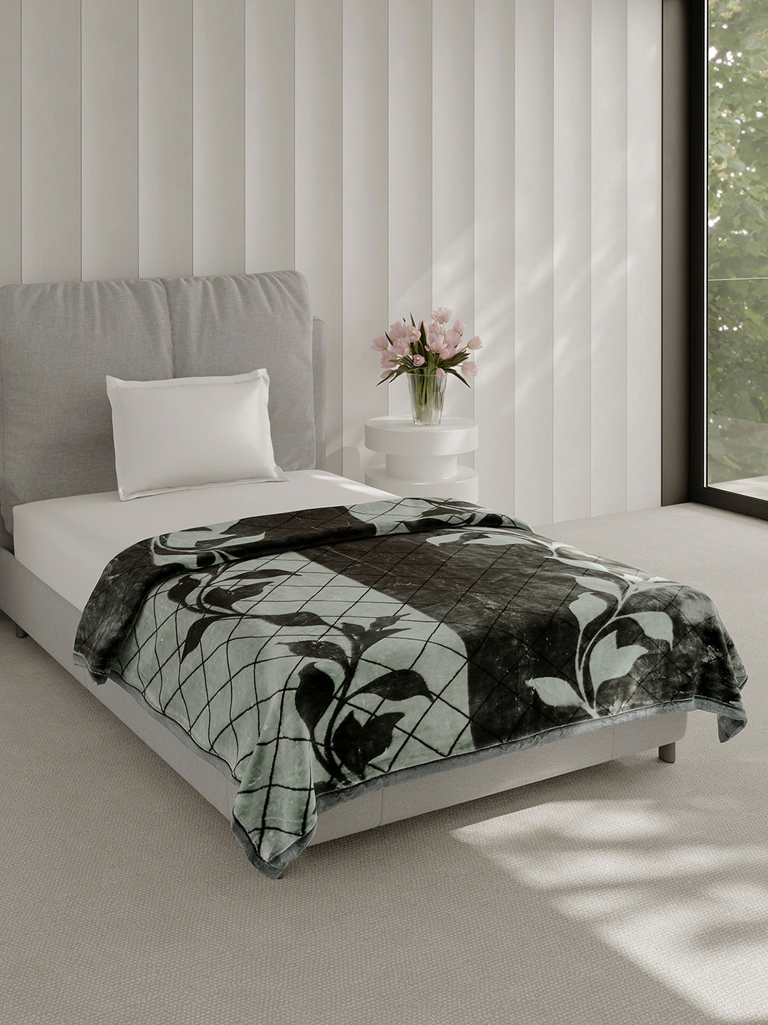 Printed Single Bed 2 Ply, 895 GSM Blanket for Heavy Winter - (Lavish Pvc)