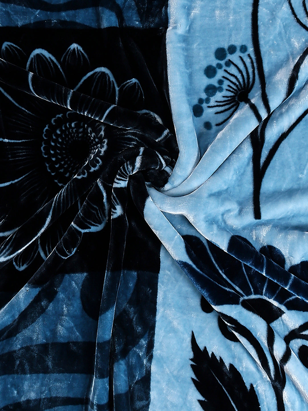 Printed Single Bed 2 Ply, 895 GSM Blanket for Heavy Winter - (Lavish Pvc)