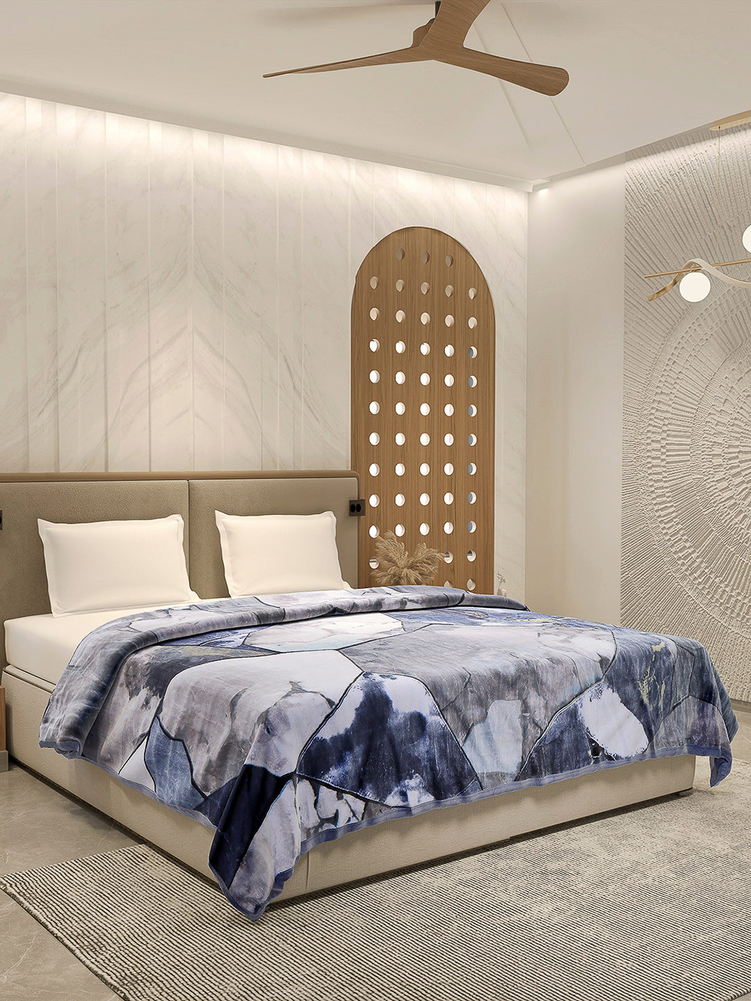 Printed Double Bed Blanket 1 Ply, 550 GSM, 2.9 kg (Roman)