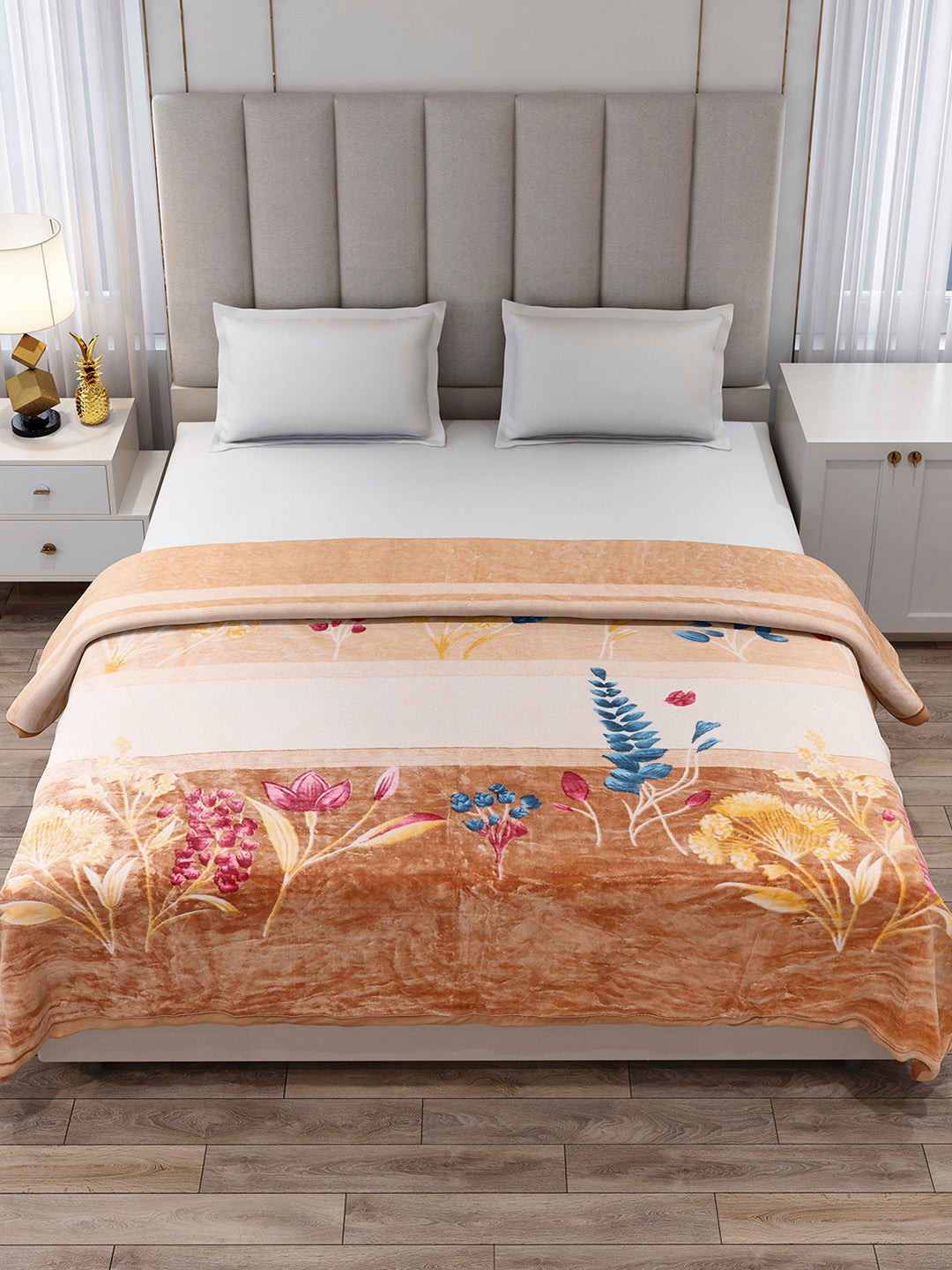 Printed Double Bed 1 Ply, 549 GSM Blanket for Mild Winter - (Roman Box)