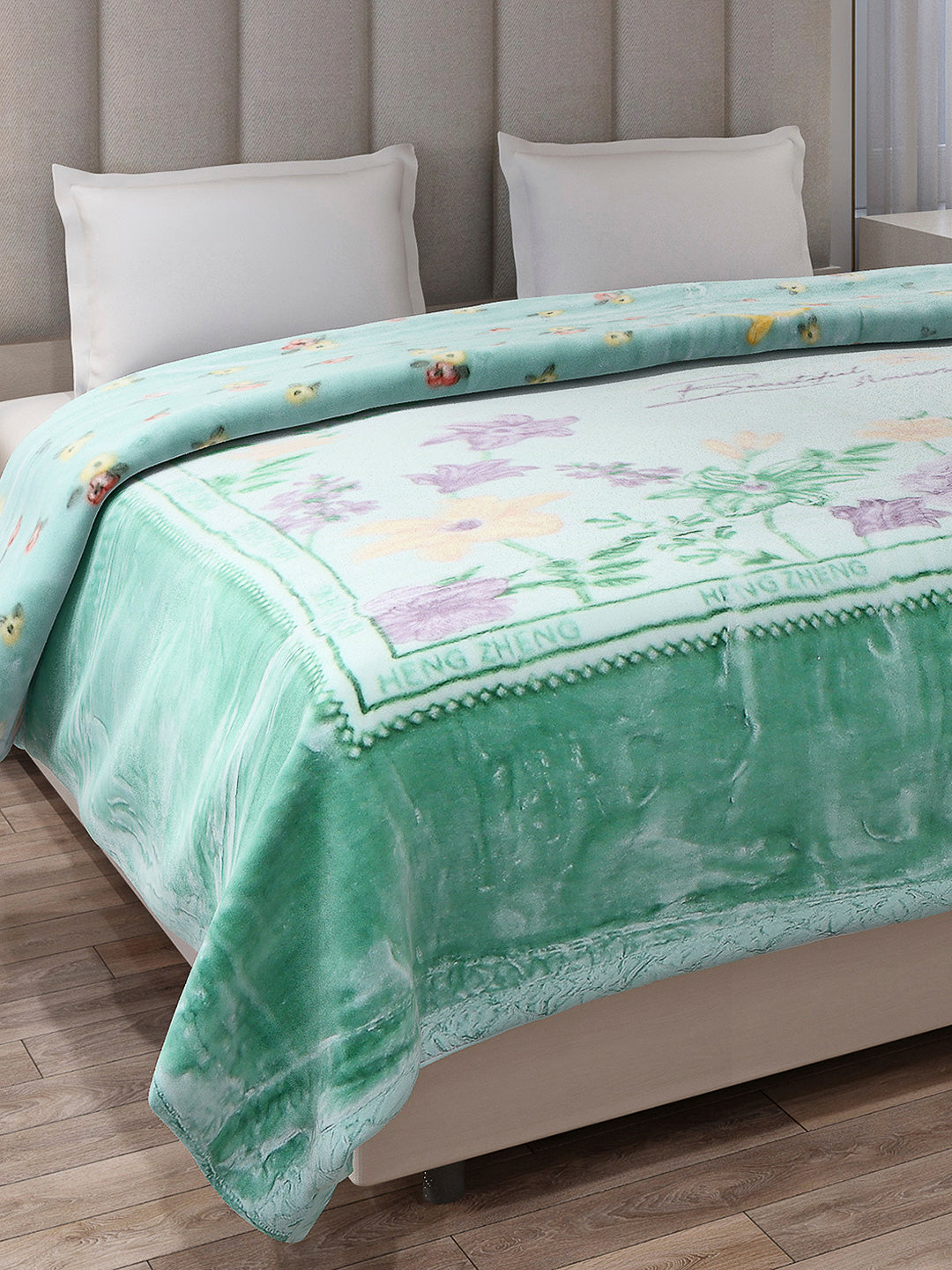Printed Double Bed Reversible Blanket 2 Ply, 850 GSM, 4.5 kg (Uphar)