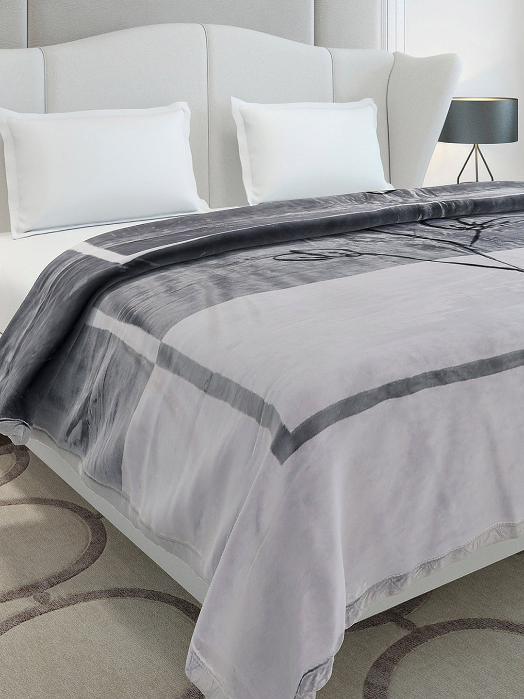 Printed Double Bed 3 Ply, 909 GSM Blanket for Heavy Winter - (Wild Side)