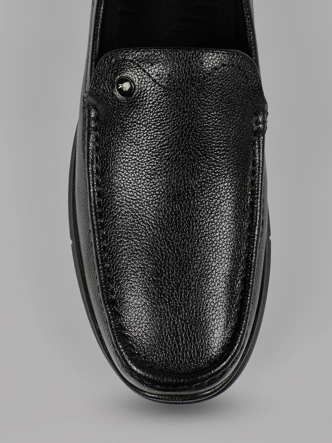 Monte Carlo Men's Leather Textured Moc-Toe Light Weight Slip-On Shoes