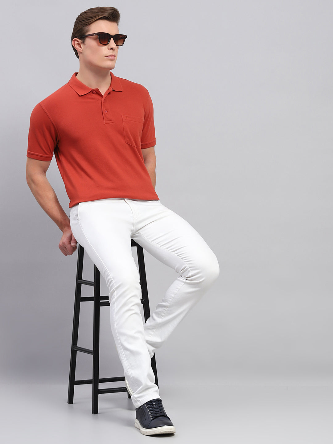 Men Rust Solid Collar Half Sleeve T-Shirt