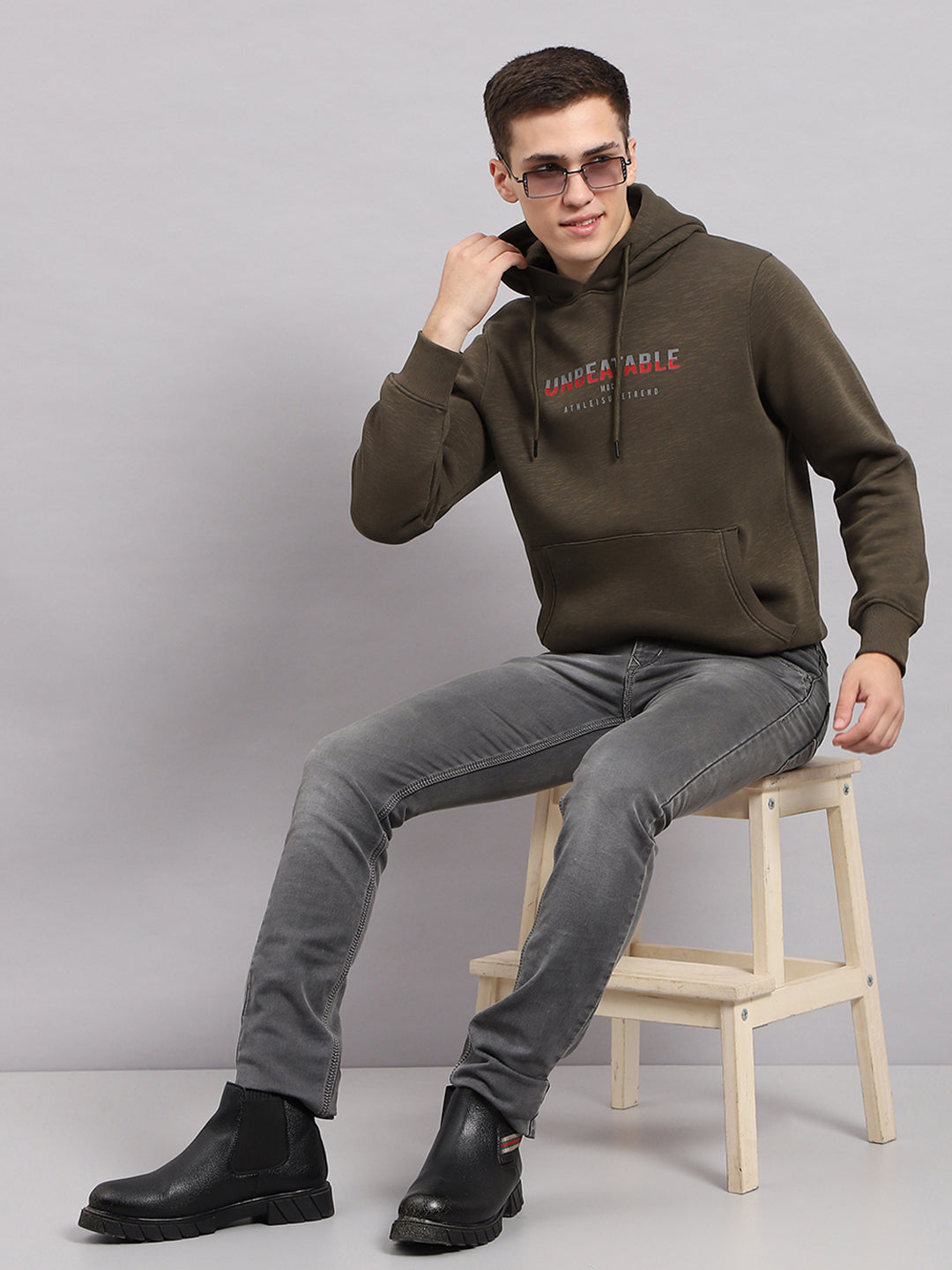 Men Olive Printed Hooded Full Sleeve Sweatshirt