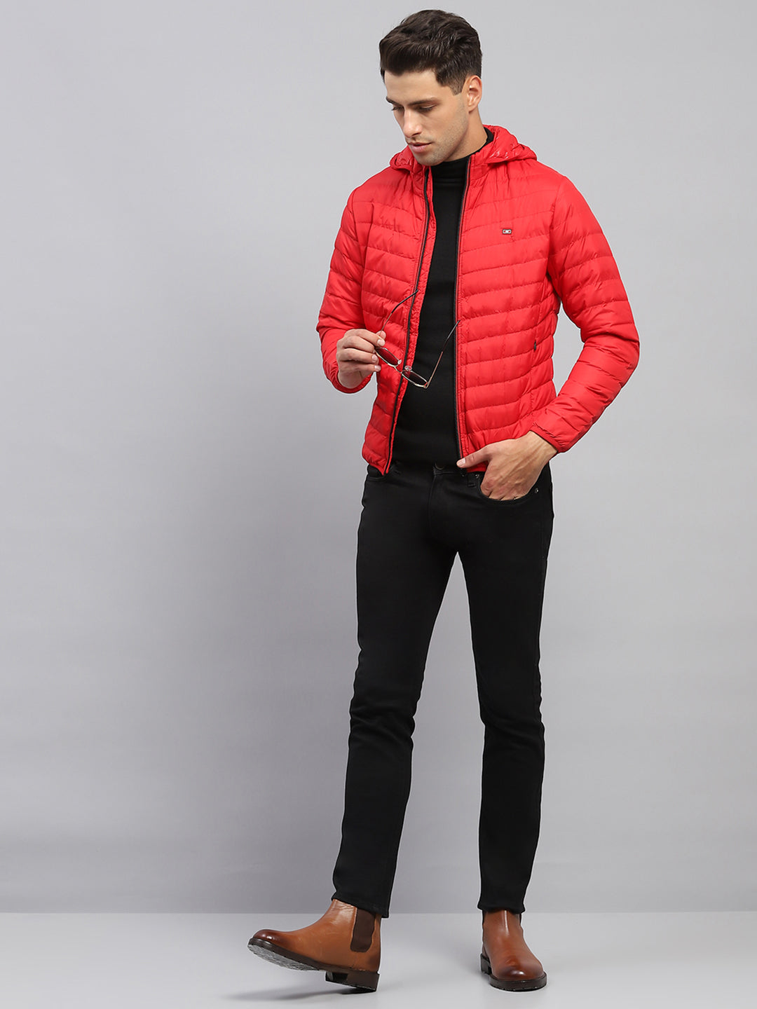 Men Red Solid Hooded Full Sleeve Jacket