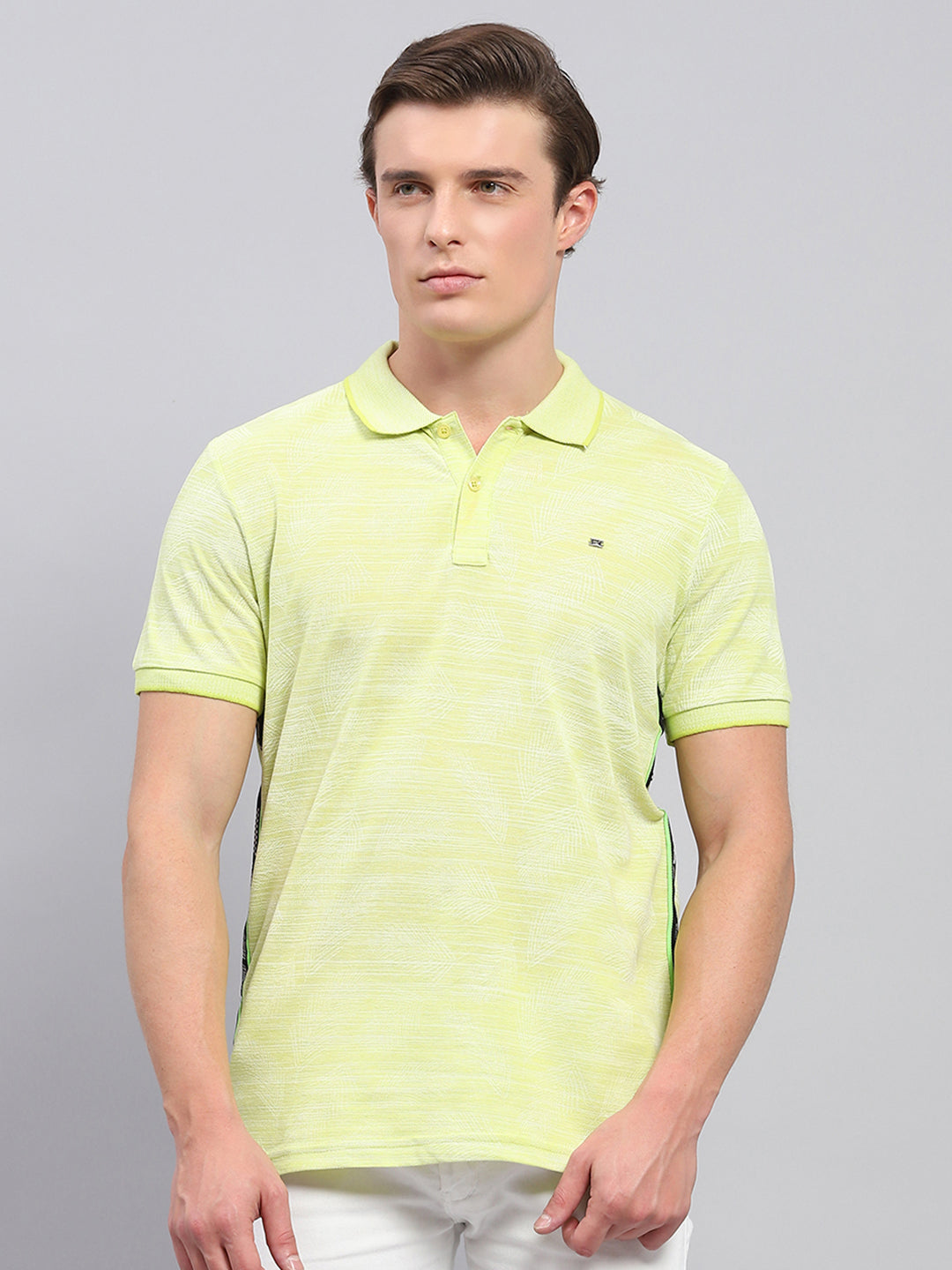 Men Green Solid Collar Half Sleeve T-Shirt