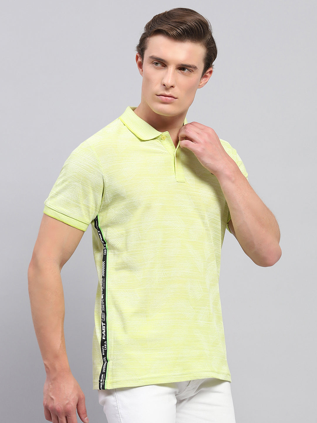 Men Green Solid Collar Half Sleeve T-Shirt