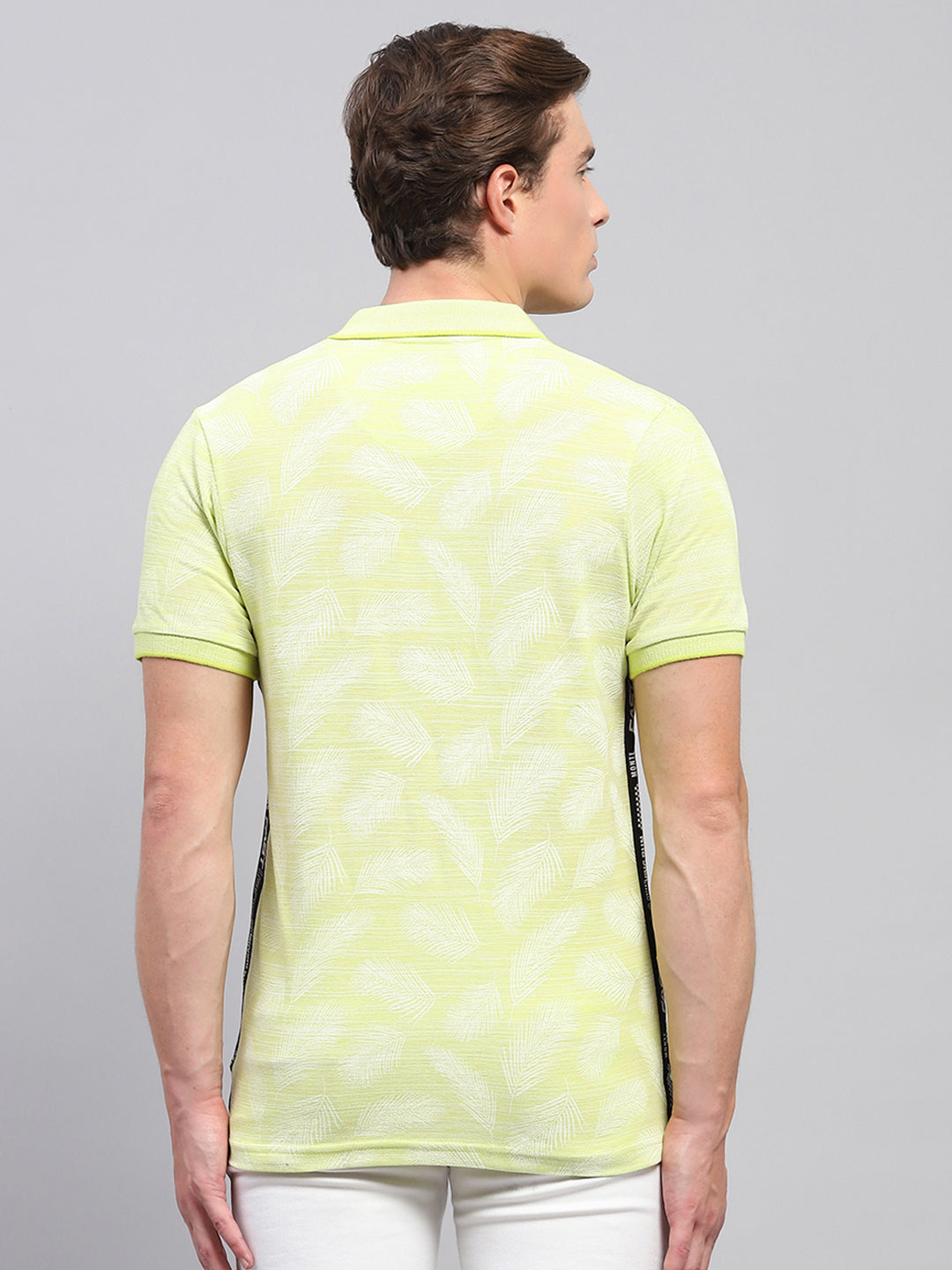 Men Green Solid Collar Half Sleeve T-Shirt