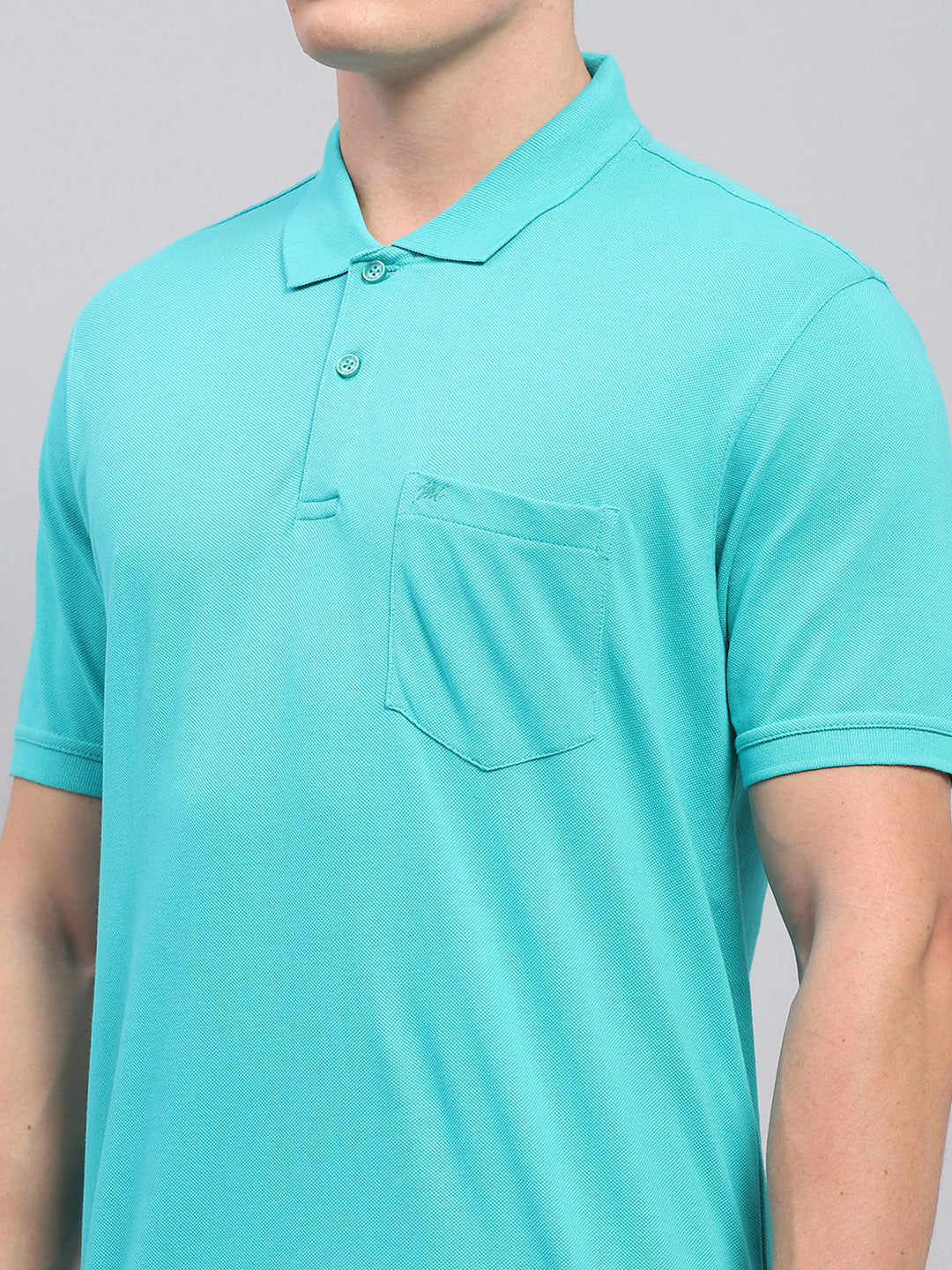 Men Green Solid Collar Half Sleeve T-Shirt