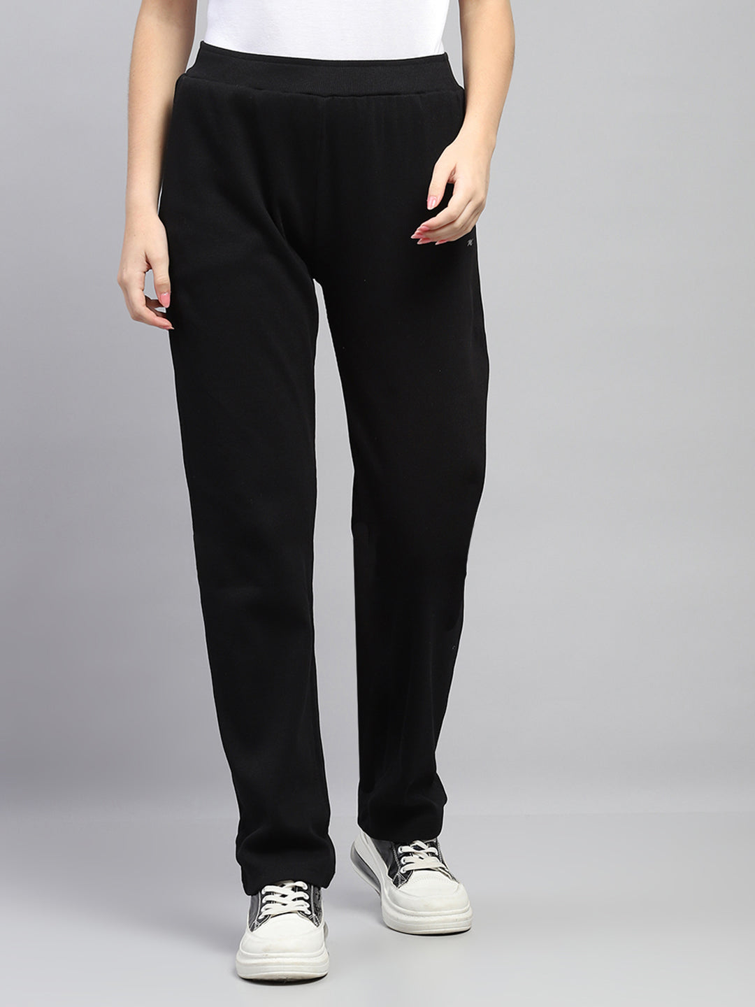 Women Black Solid Regular Fit Winter Lower