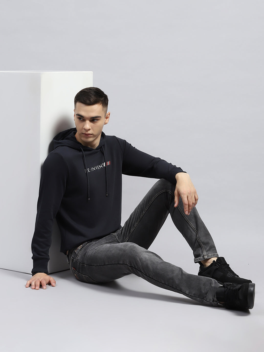 Men Navy Blue Printed Hooded Full Sleeve Sweatshirt