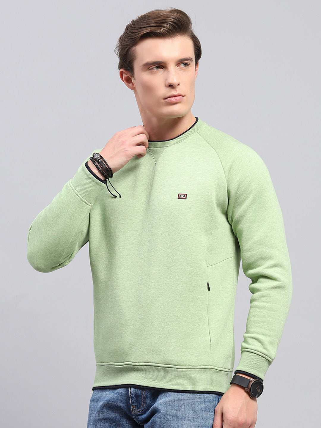 Men Green Solid Round Neck Full Sleeve Sweatshirt