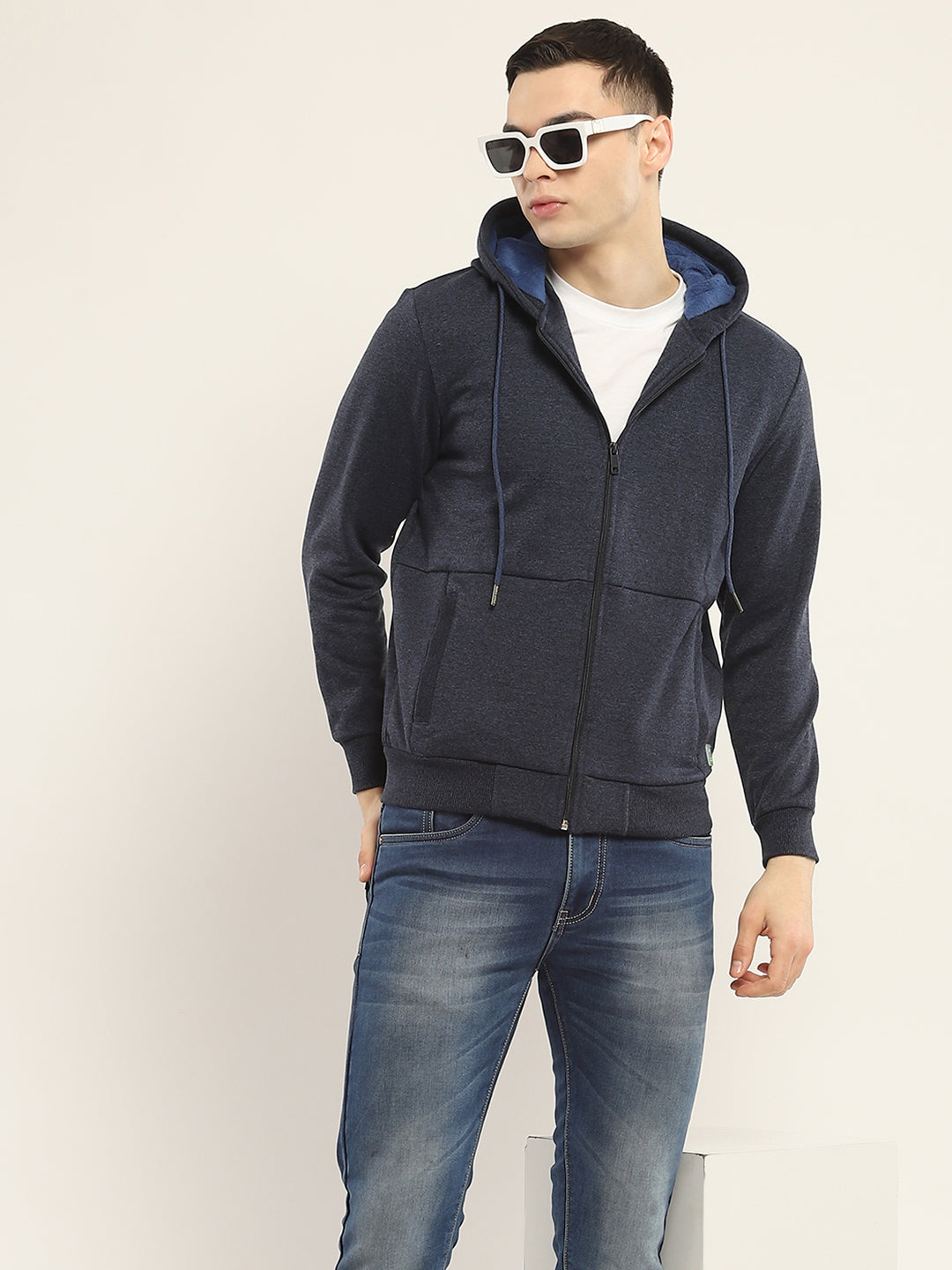 Men Navy Blue Solid Hooded Full Sleeve Sweatshirt