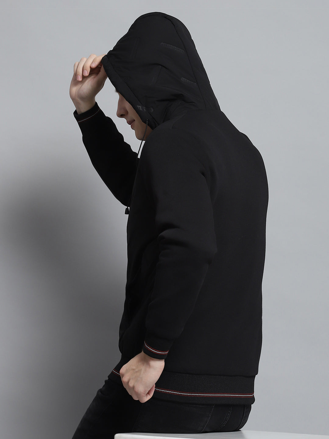 Men Black Solid Hooded Full Sleeve Sweatshirt