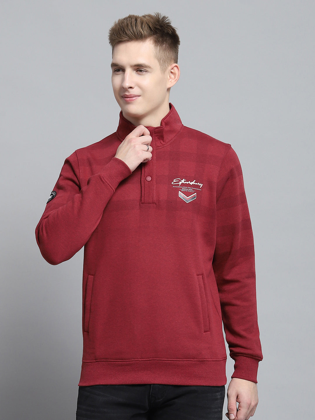 Men Maroon Printed Mock Neck Full Sleeve Sweatshirt
